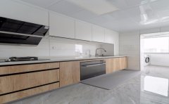 厨房翻新用什么材料处理墙面好？